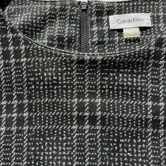 Cavin Klein Dress Roundneck Three-quarter Bell Sleeves Back Zip Closure Size 10 - Picture 3 of 9